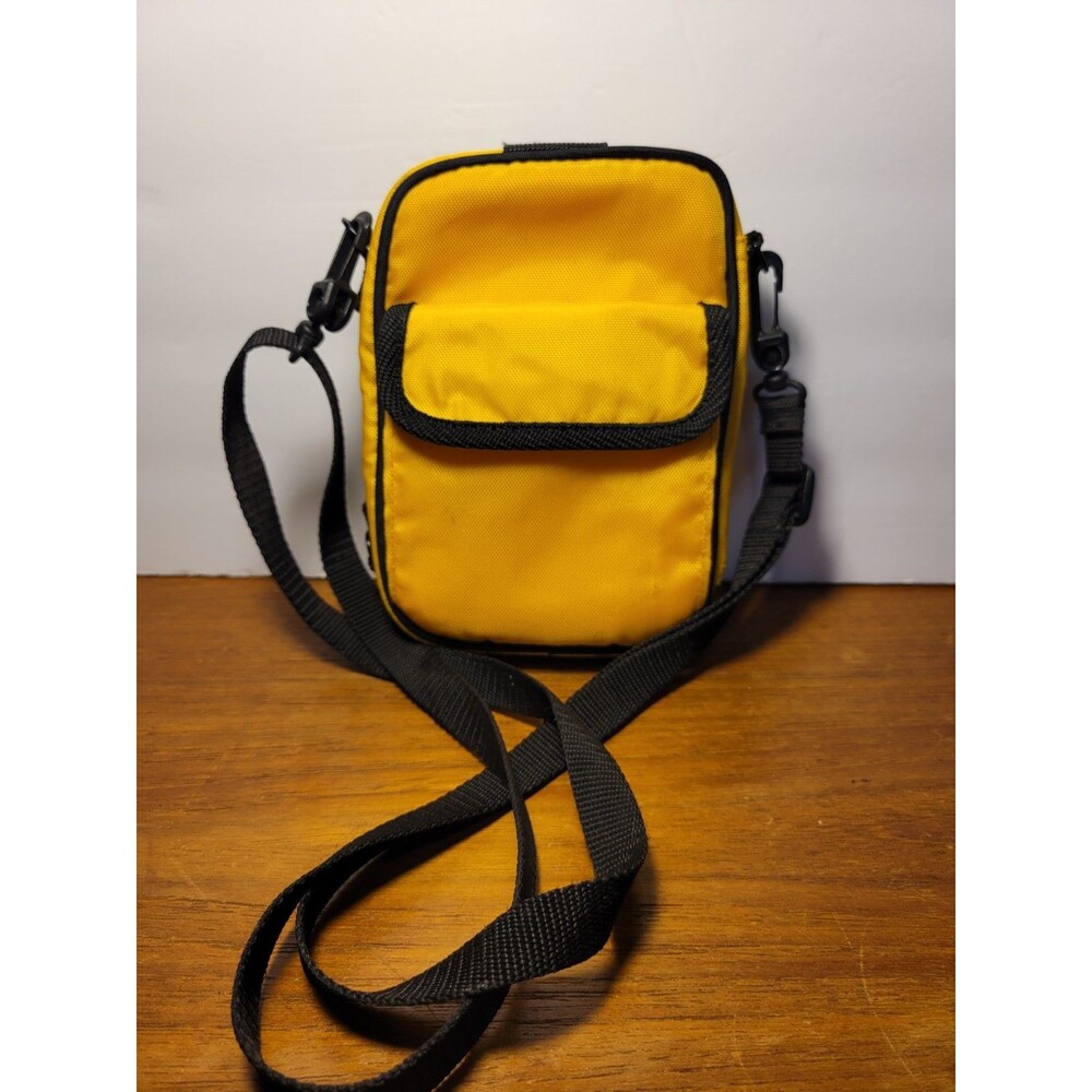 Nintendo Gameboy Color Case Yellow - Picture 3 of 10